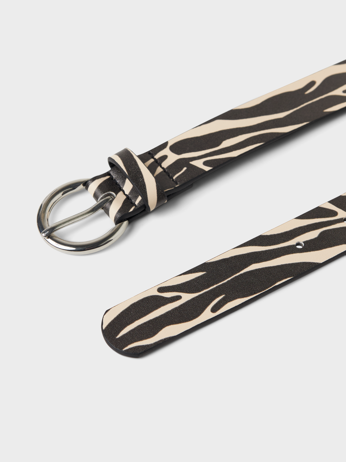 model_shot-front_full